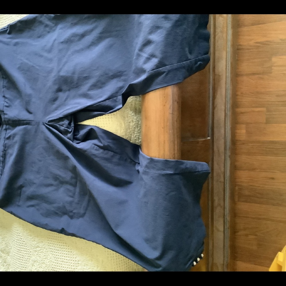 JM collection navy capris